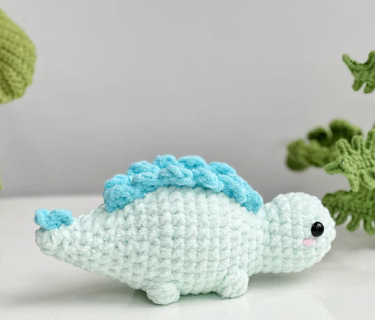 Dinosaur Jurassic World No Sew Crochet Pattern, No Sew Amigurumi Crochet Patterns | Triceratops, Tyrannosaurus, Stegosaurus, Dinosaur